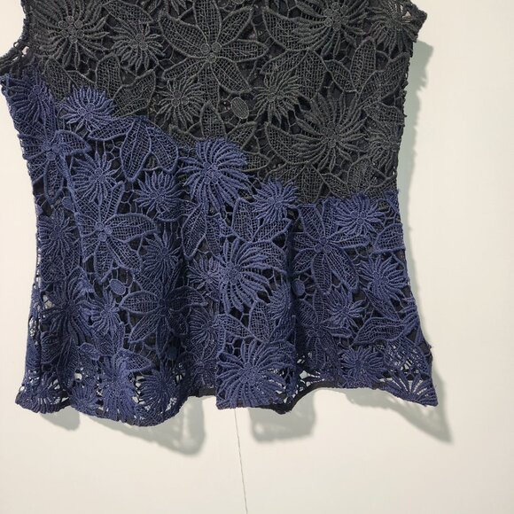 Deletta from Anthropologie Lace Navy Blue Black Cap Sleeve Blouse Top - PXS - Picture 6 of 9